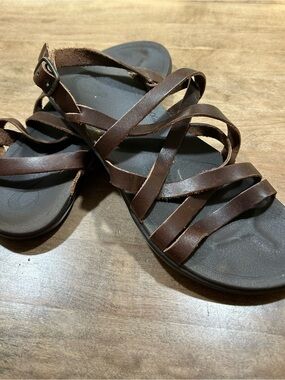 Clarks - size 8 - Dark Brown Sandals